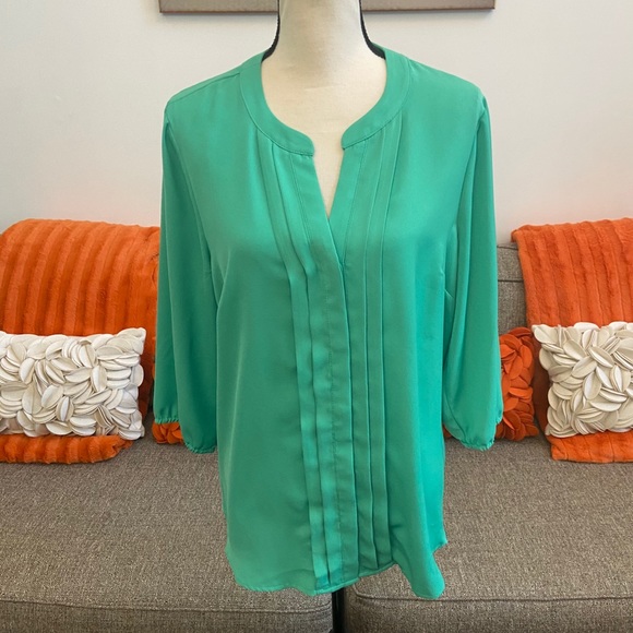 ❣️212 Collection Blouse❣️ - Picture 2 of 6